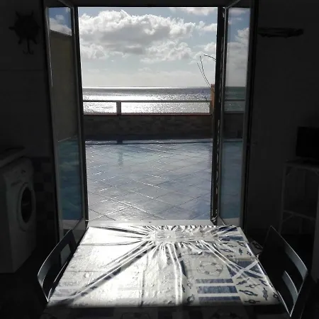 Emilia Lido Esperando Sciacca
